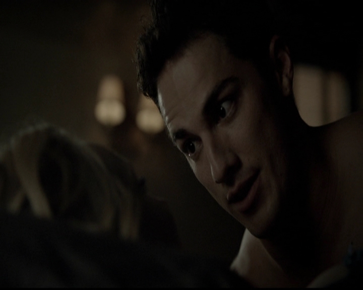 VampireDiariesWorld-dot-org_5x05MontersBall0258.jpg