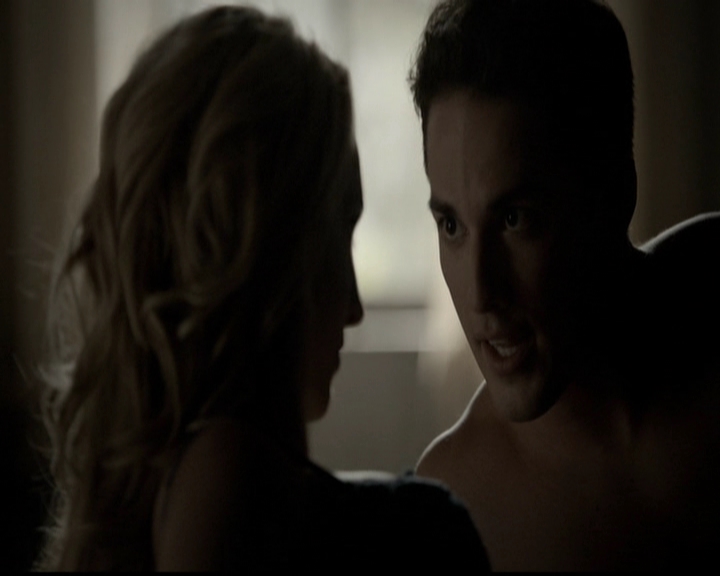 VampireDiariesWorld-dot-org_5x05MontersBall0267.jpg