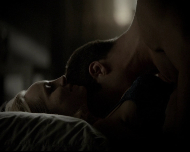 VampireDiariesWorld-dot-org_5x05MontersBall0278.jpg