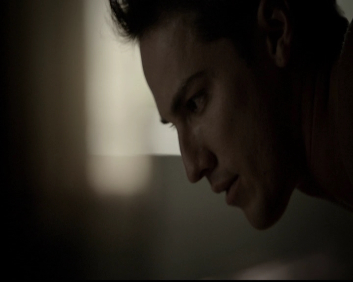 VampireDiariesWorld-dot-org_5x05MontersBall0281.jpg