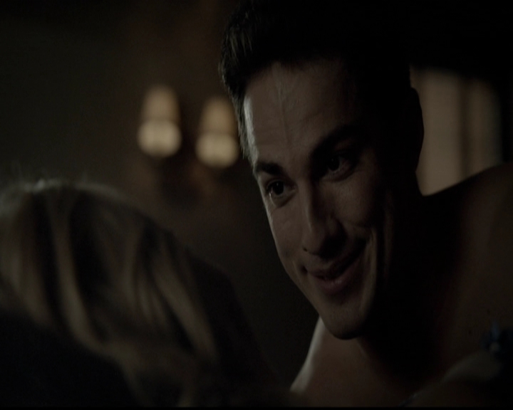 VampireDiariesWorld-dot-org_5x05MontersBall0294.jpg