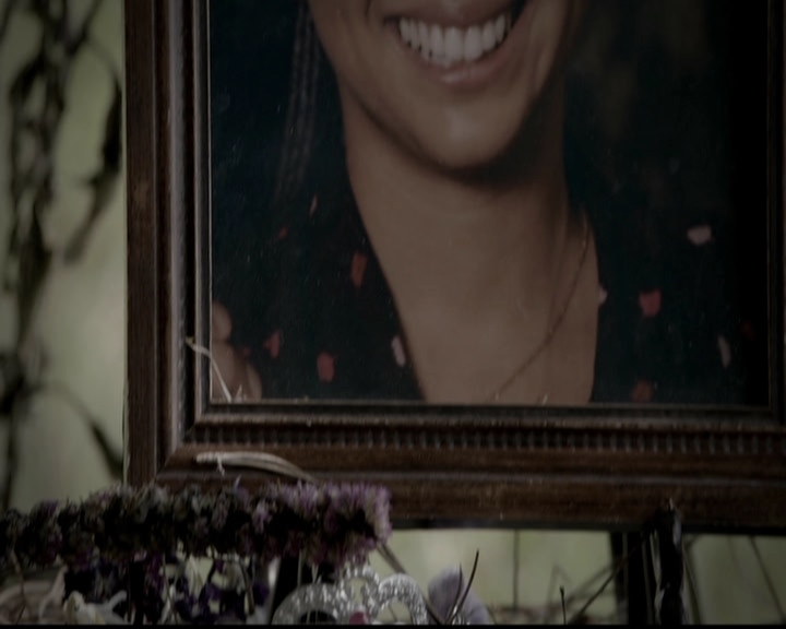 VampireDiariesWorld-dot-org_5x05MontersBall0301.jpg