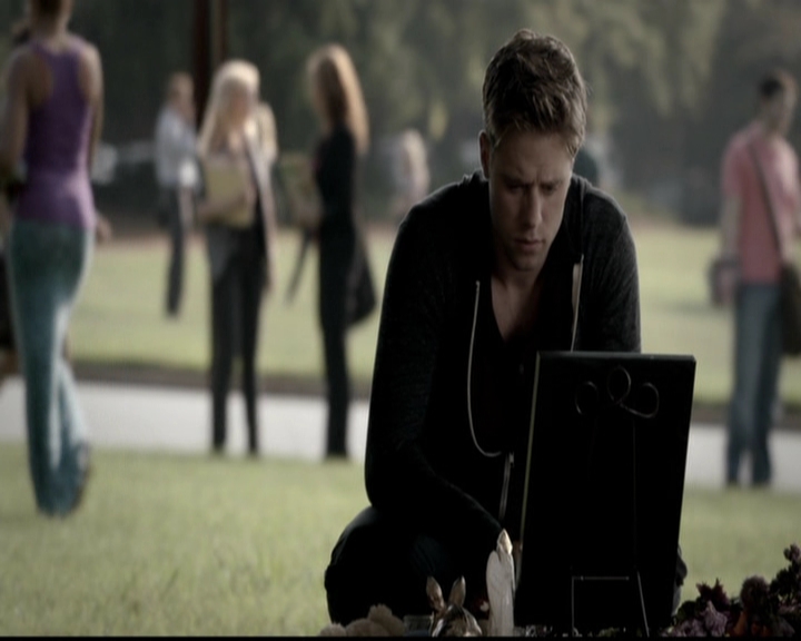 VampireDiariesWorld-dot-org_5x05MontersBall0303.jpg