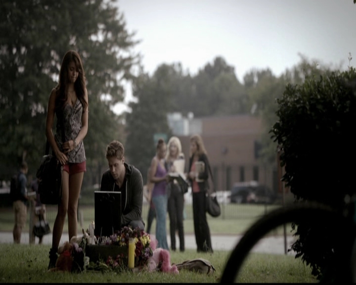 VampireDiariesWorld-dot-org_5x05MontersBall0319.jpg