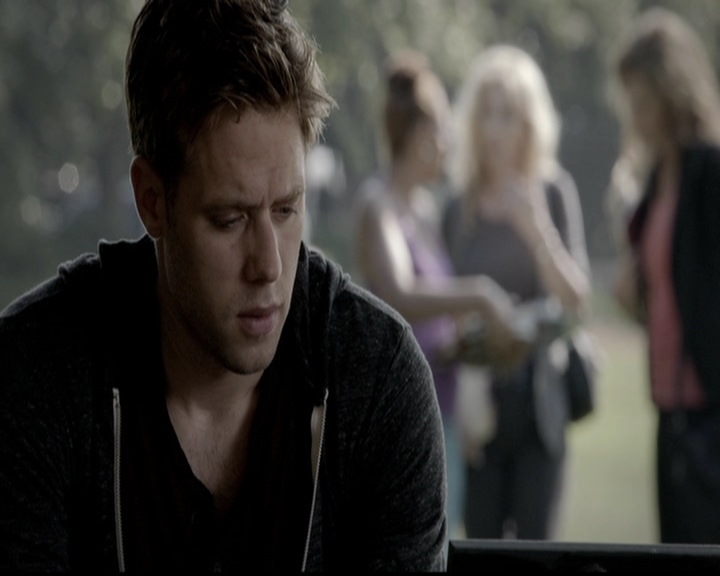 VampireDiariesWorld-dot-org_5x05MontersBall0331.jpg