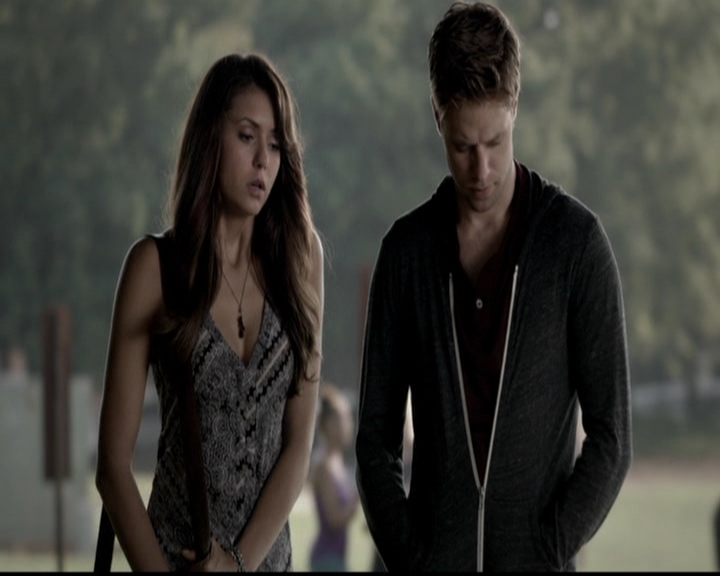 VampireDiariesWorld-dot-org_5x05MontersBall0347.jpg