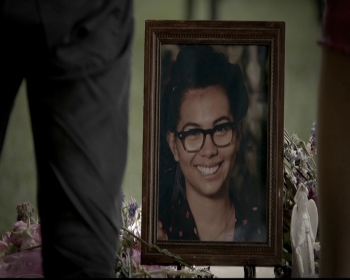 VampireDiariesWorld-dot-org_5x05MontersBall0350.jpg