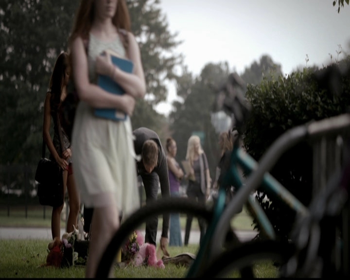 VampireDiariesWorld-dot-org_5x05MontersBall0371.jpg