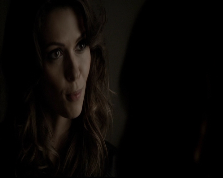 VampireDiariesWorld-dot-org_5x05MontersBall0475.jpg