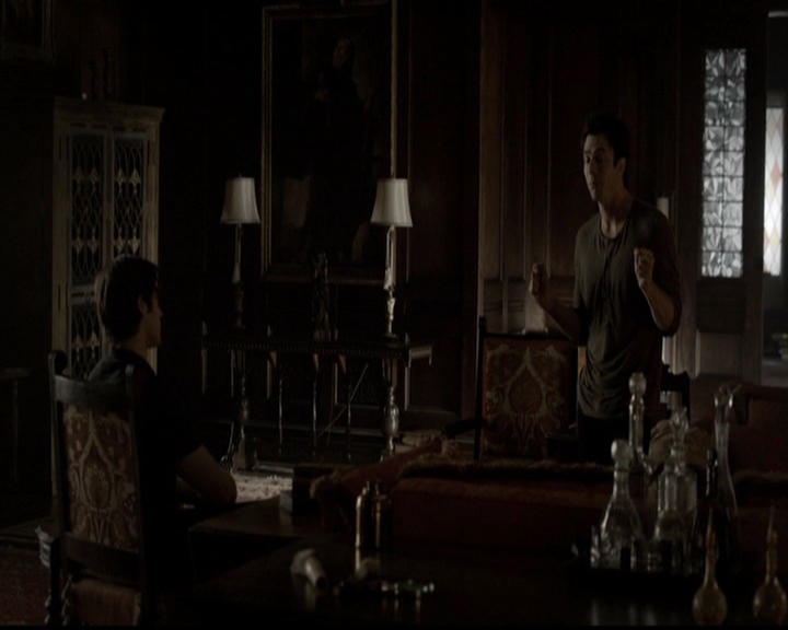 VampireDiariesWorld-dot-org_5x05MontersBall0487.jpg