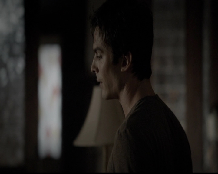 VampireDiariesWorld-dot-org_5x05MontersBall0504.jpg