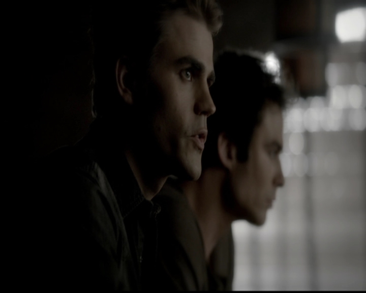VampireDiariesWorld-dot-org_5x05MontersBall0520.jpg