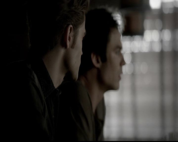 VampireDiariesWorld-dot-org_5x05MontersBall0523.jpg
