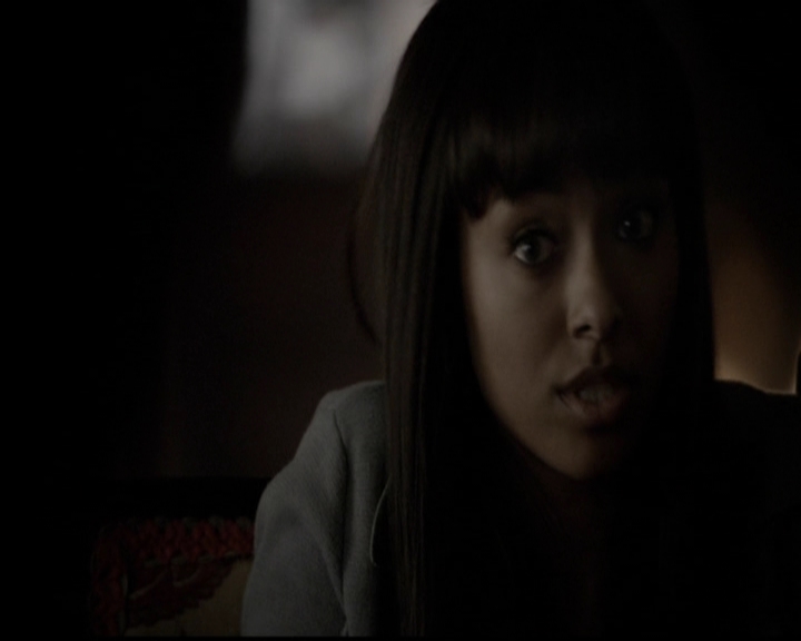 VampireDiariesWorld-dot-org_5x05MontersBall0560.jpg