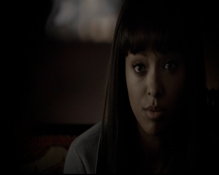 VampireDiariesWorld-dot-org_5x05MontersBall0571.jpg