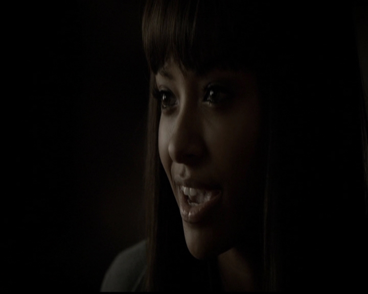VampireDiariesWorld-dot-org_5x05MontersBall0575.jpg
