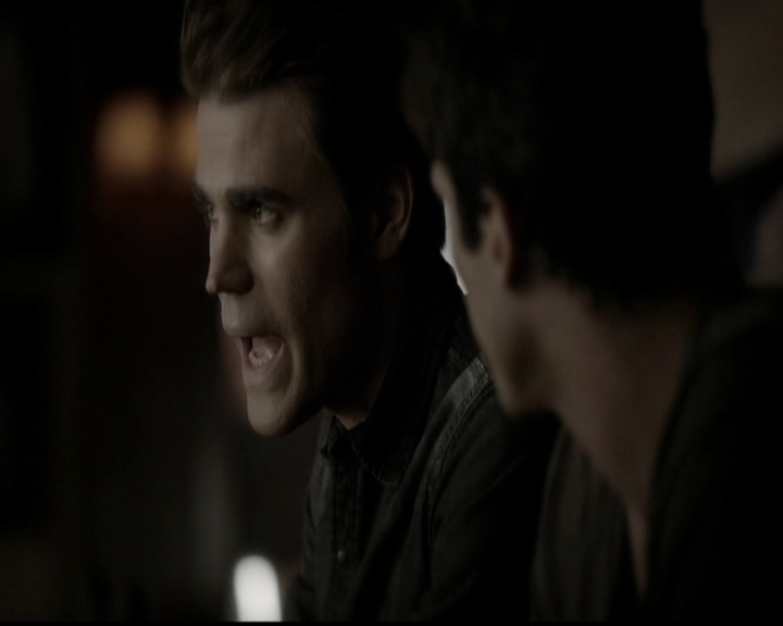 VampireDiariesWorld-dot-org_5x05MontersBall0583.jpg