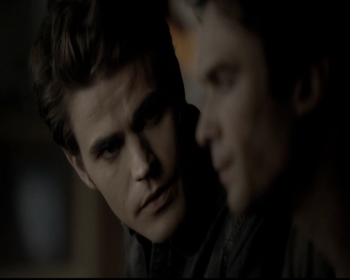 VampireDiariesWorld-dot-org_5x05MontersBall0596.jpg