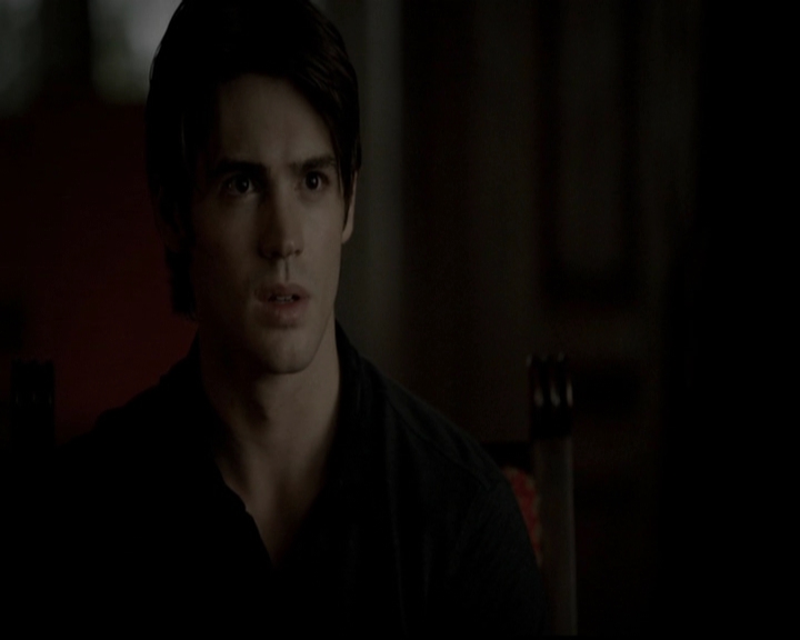 VampireDiariesWorld-dot-org_5x05MontersBall0640.jpg