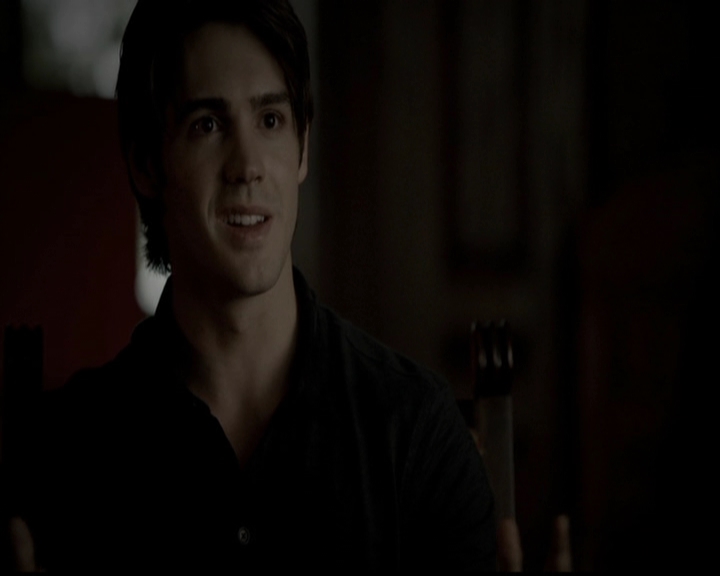 VampireDiariesWorld-dot-org_5x05MontersBall0643.jpg