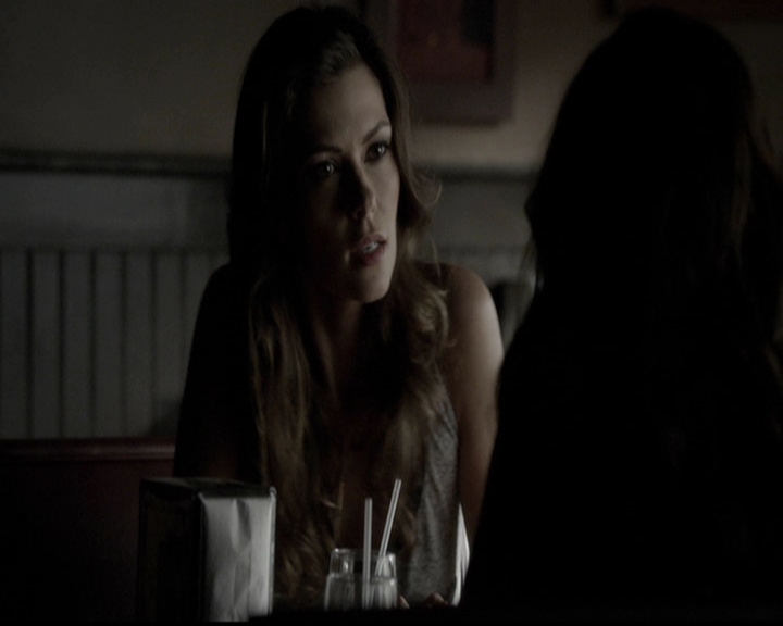 VampireDiariesWorld-dot-org_5x05MontersBall0688.jpg