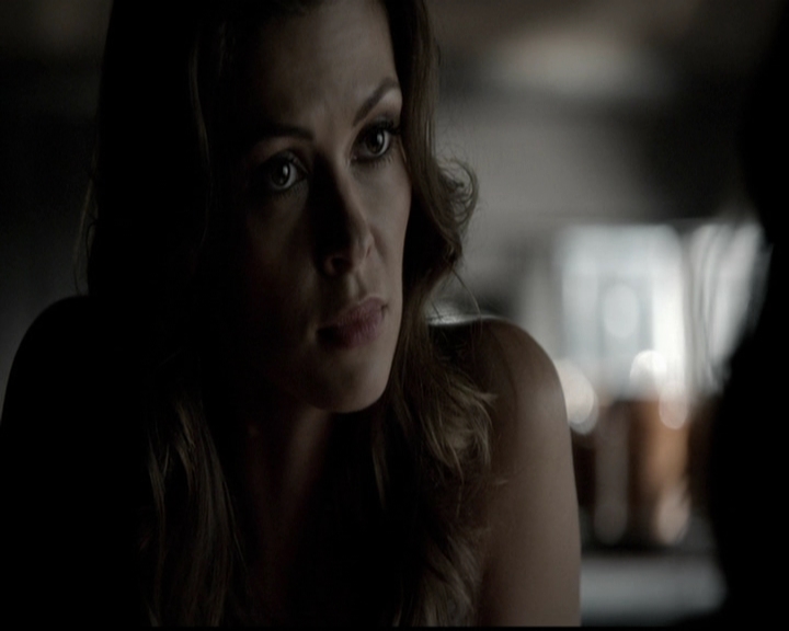 VampireDiariesWorld-dot-org_5x05MontersBall0740.jpg