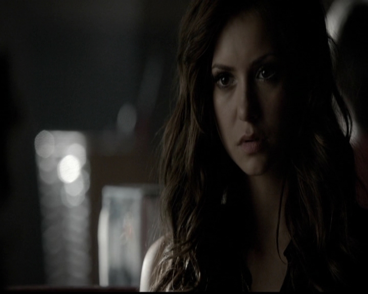 VampireDiariesWorld-dot-org_5x05MontersBall0744.jpg