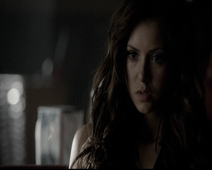 VampireDiariesWorld-dot-org_5x05MontersBall0746.jpg