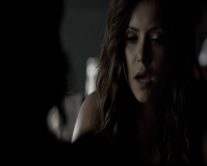 VampireDiariesWorld-dot-org_5x05MontersBall0750.jpg