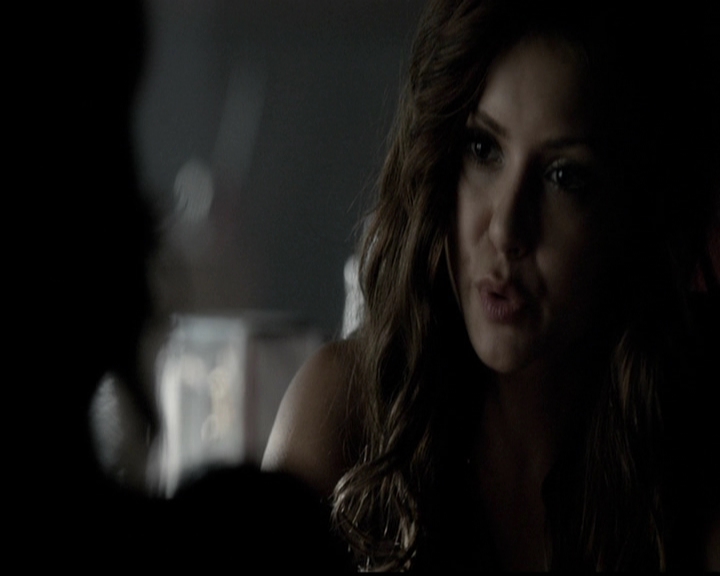VampireDiariesWorld-dot-org_5x05MontersBall0754.jpg