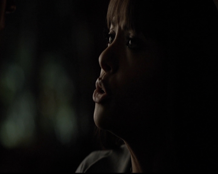 VampireDiariesWorld-dot-org_5x05MontersBall0820.jpg