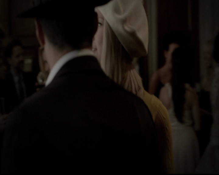VampireDiariesWorld-dot-org_5x05MontersBall0858.jpg