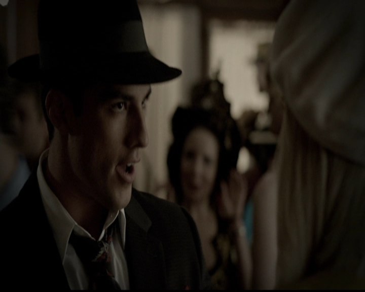 VampireDiariesWorld-dot-org_5x05MontersBall0859.jpg