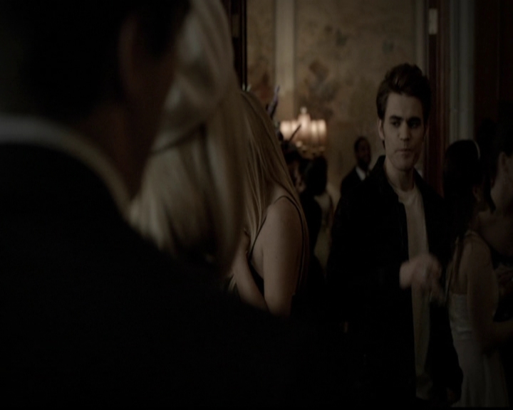 VampireDiariesWorld-dot-org_5x05MontersBall0877.jpg