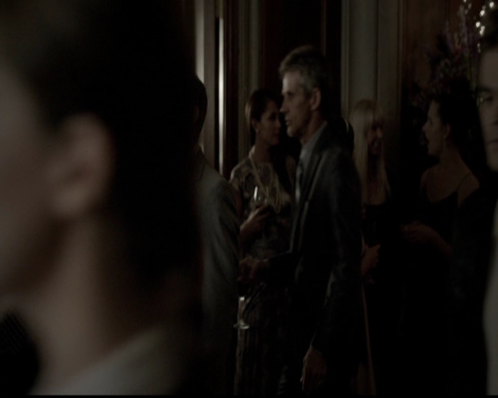 VampireDiariesWorld-dot-org_5x05MontersBall0891.jpg