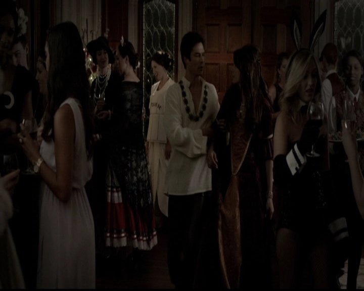 VampireDiariesWorld-dot-org_5x05MontersBall0919.jpg