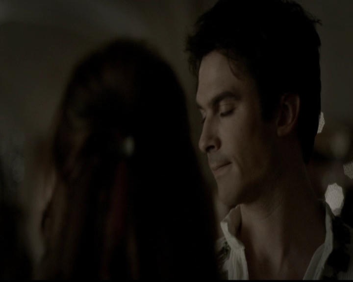 VampireDiariesWorld-dot-org_5x05MontersBall0927.jpg