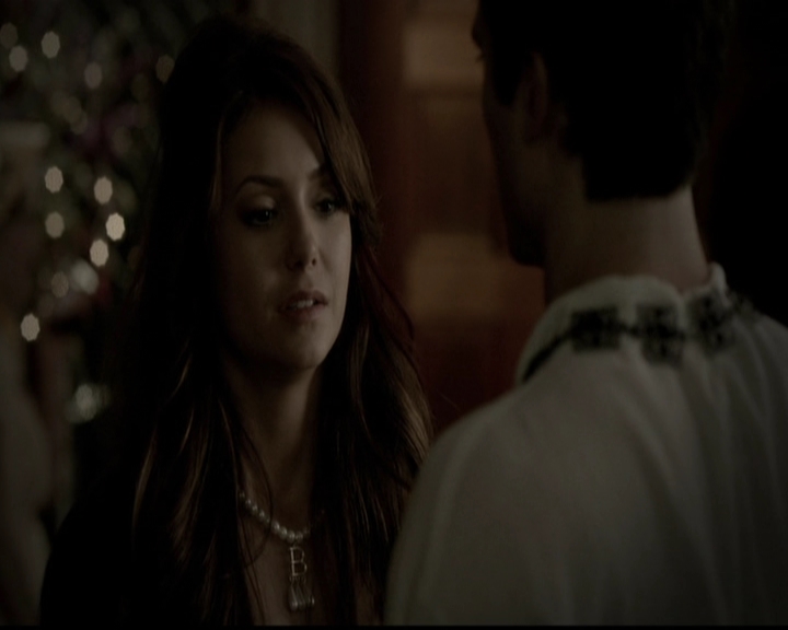 VampireDiariesWorld-dot-org_5x05MontersBall0930.jpg