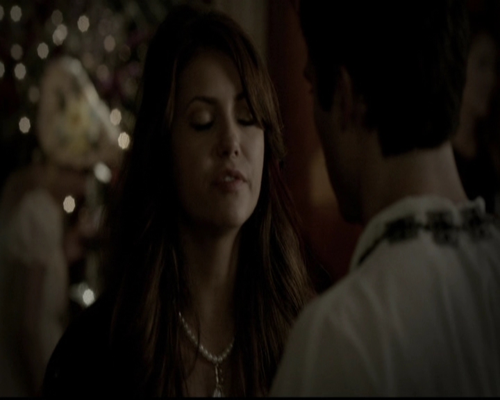 VampireDiariesWorld-dot-org_5x05MontersBall0944.jpg