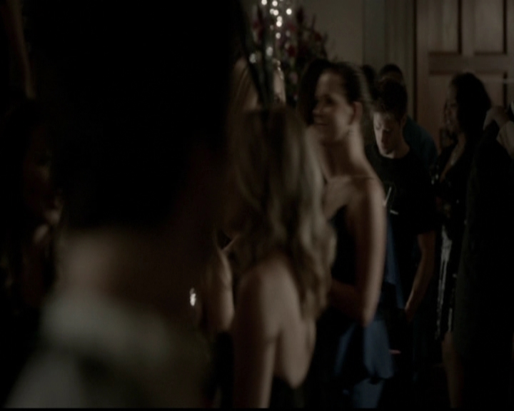 VampireDiariesWorld-dot-org_5x05MontersBall0951.jpg
