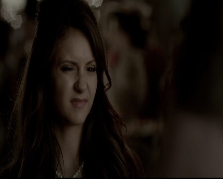 VampireDiariesWorld-dot-org_5x05MontersBall0970.jpg