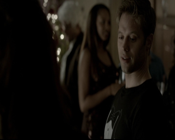 VampireDiariesWorld-dot-org_5x05MontersBall0971.jpg