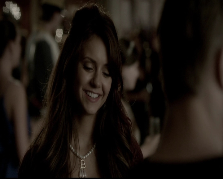 VampireDiariesWorld-dot-org_5x05MontersBall0979.jpg