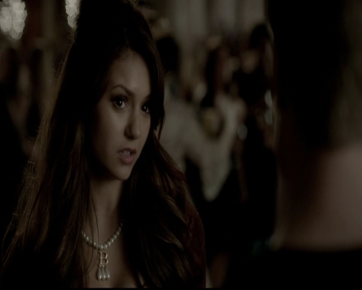 VampireDiariesWorld-dot-org_5x05MontersBall0982.jpg