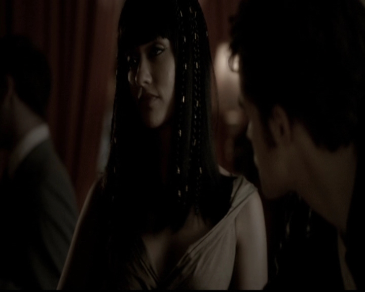 VampireDiariesWorld-dot-org_5x05MontersBall1043.jpg