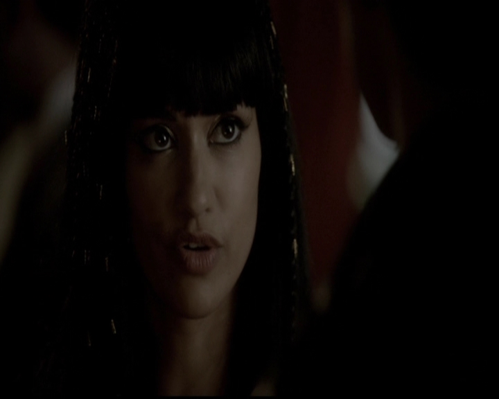 VampireDiariesWorld-dot-org_5x05MontersBall1063.jpg
