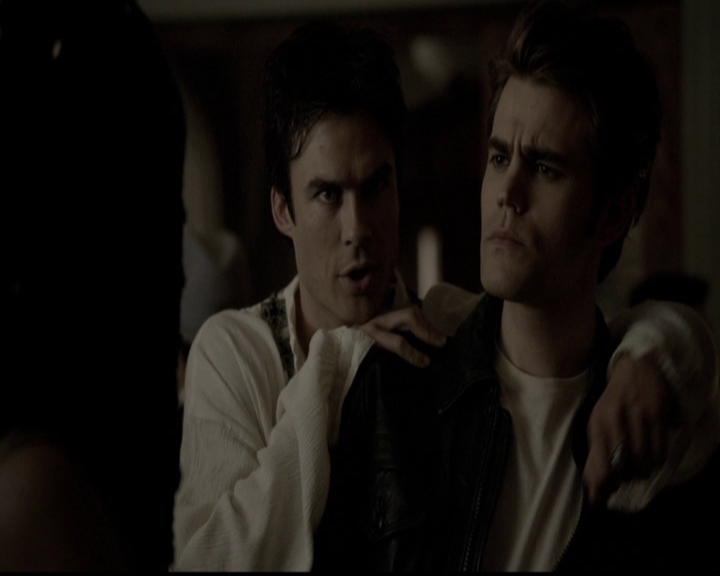 VampireDiariesWorld-dot-org_5x05MontersBall1077.jpg
