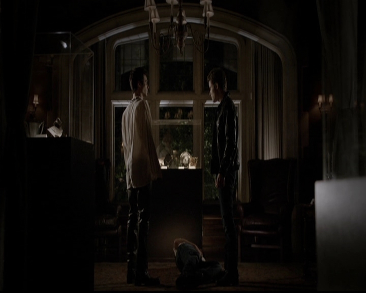 VampireDiariesWorld-dot-org_5x05MontersBall1134.jpg