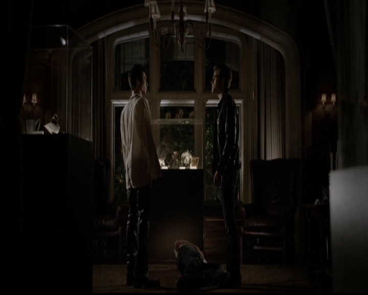 VampireDiariesWorld-dot-org_5x05MontersBall1136.jpg