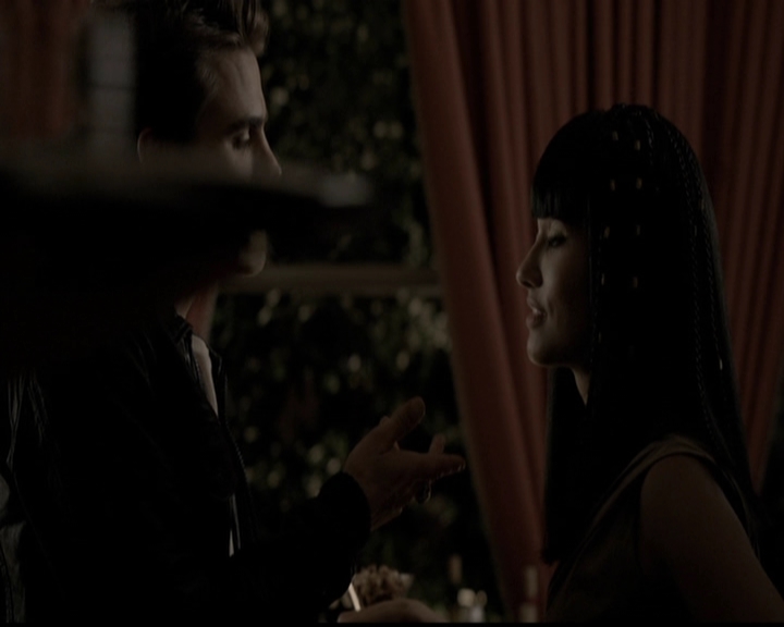 VampireDiariesWorld-dot-org_5x05MontersBall1191.jpg